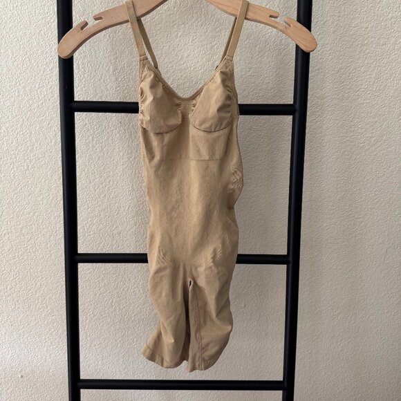 Quince Clay Sculpting Mid-Thigh Bodysuit Size L/XL - Picture 4 of 9